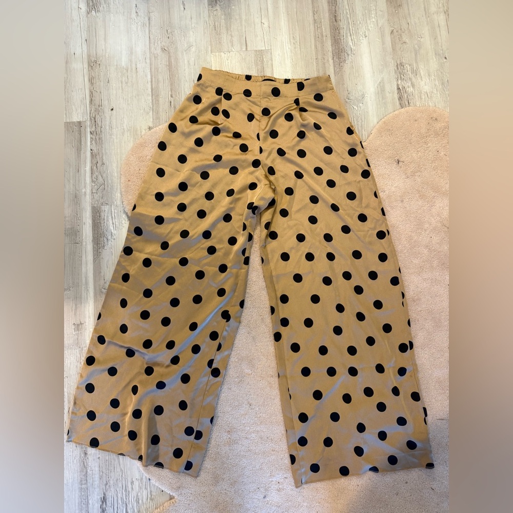 Ann Taylor high waist, wide leg Polka dot pant